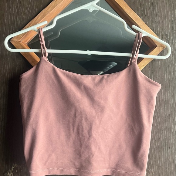 Halara Backless Twisted Cropped Yoga Tank Top - Picture 3 of 4